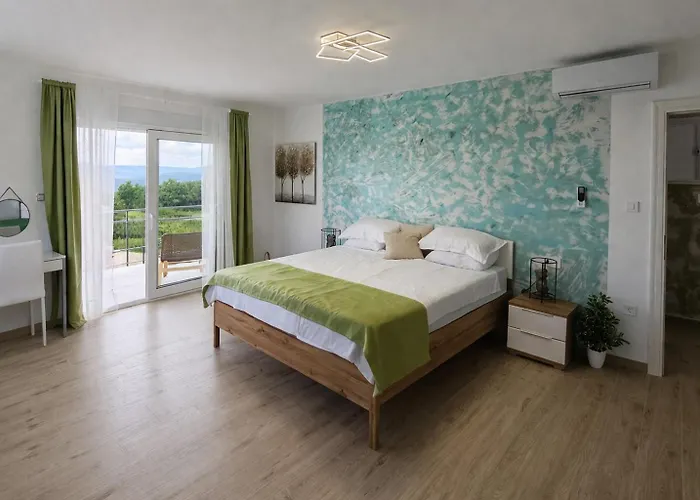 Entire Vacation - Heated Pool,jacuzzi & Sauna Villa Grimalda